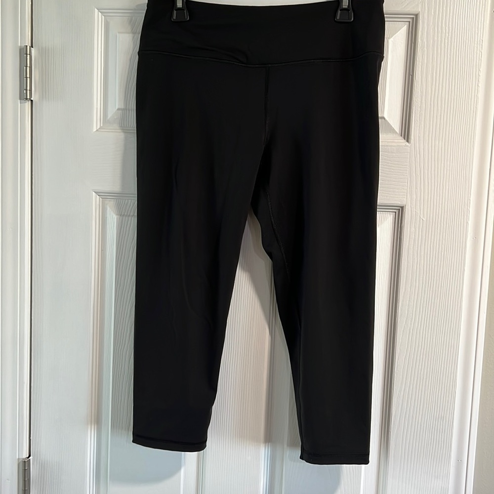 Victoria’s Secret Sport VSX Knockout Leggings Capri Length Size Large